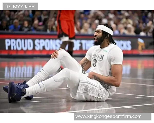 独行侠训练照曝光浓眉佩戴护目镜克莱弗与拉格齐齐亮相展现状态 独行侠训练照曝光浓眉佩戴护目镜克莱弗与拉格齐齐亮相展现状态